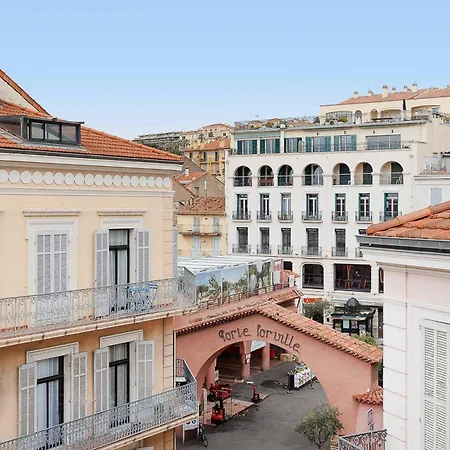 Carrousel Stud Apartment *